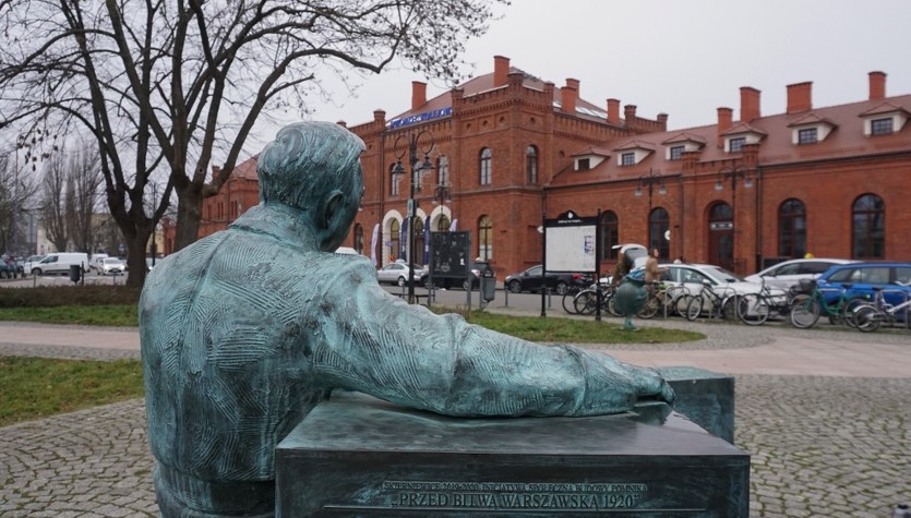 Nowe życie dworca w Skierniewicach. "Połączenie przeszłości z teraźniejszością"