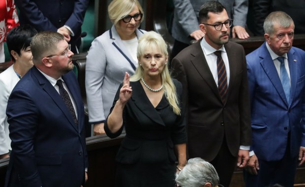 Nowi posłowie już po ślubowaniu. Kim są?