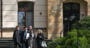 Nowi sędziowie TK nie składają broni. Wystosowali pismo do prezesa