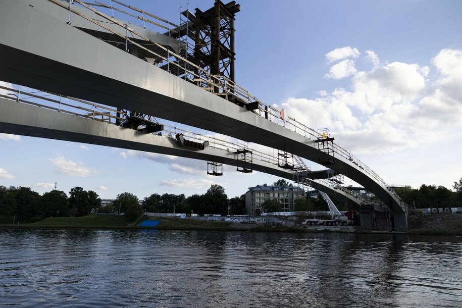 Nowo powstająca kładka Kazimierz-Ludwinów w Krakowie /WOJCIECH MATUSIK / POLSKAPRESS /East News