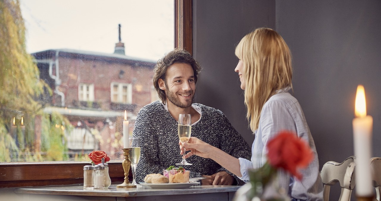 Nowoczesna kuchnia niemiecka zaskakuje bogactwem smaków, składników i inspiracji /GNTB/Jens Wegener /materiały promocyjne