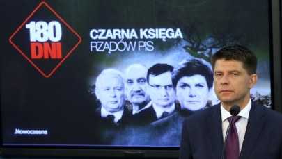 Nowoczesna przedstawiła "Czarną Księgę rządów PiS". Petru: Te pół roku to czas chaosu