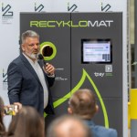 Nowoczesny recyklomat z Poznania. Sam przeleje pieniądze na konto