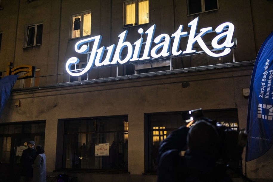Nowohucki neon "Jubilatka" /Joanna Urbaniec / Polska Press /East News