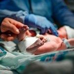 Noworodek z guzem na sercu. Operacja ratująca życie