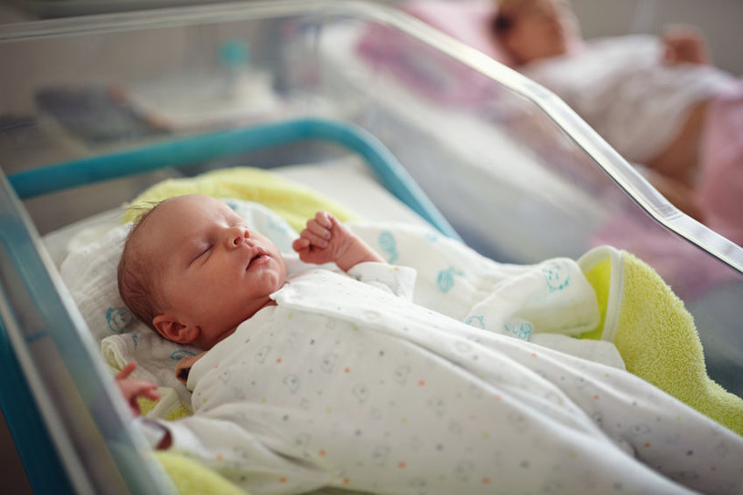 Noworodki są najbardziej narażone na śmierć w pierwszym miesiącu życia /123RF/PICSEL