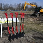 Nowy akademik UJ. Symboliczne wbicie pierwszej łopaty 