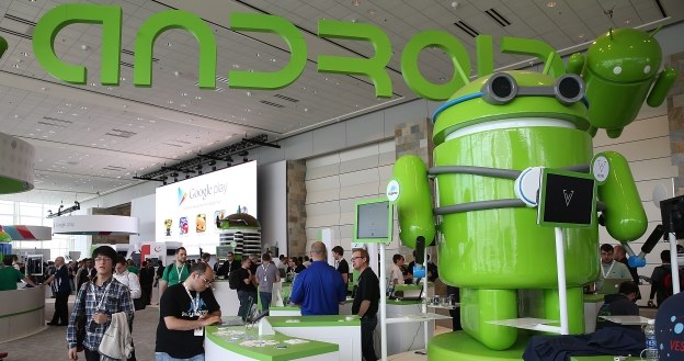 Nowy Android wciaż nie istnieje w statystykach /AFP