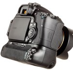 Nowy battery pack do Canona EOS 60D