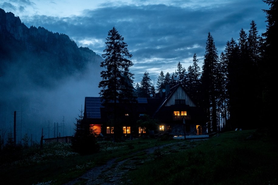 Nowy cud natury w Tatrach! 116-metrowy wodospad czeka na doświadczonych wspinaczy /Shutterstock