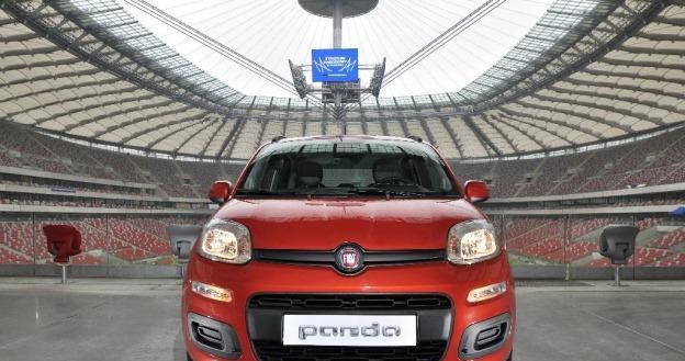 Nowy fiat panda na Stadionie Narodowym /Informacja prasowa