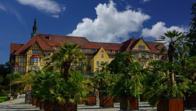 Nowy hit dolnośląskiego uzdrowiska. Ta podświetlana konstrukcja zachwyca po zmroku
