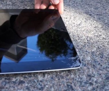 Nowy iPad vs. Nexus 7 w testach zderzeniowych i wodnych