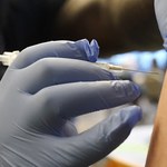 Nowy Jork: 100 dolarów za zaszczepienie się trzecią dawką szczepionki