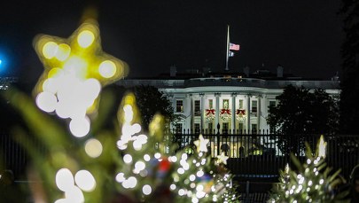 Nowy Jork błyszczy na święta. Atmosferę Bożego Narodzenia czuć też w Białym Domu  