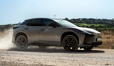 Nowy Lexus RZ ma baterię 77 kWh i bezprzewodowy wolant. Nie będzie hitem