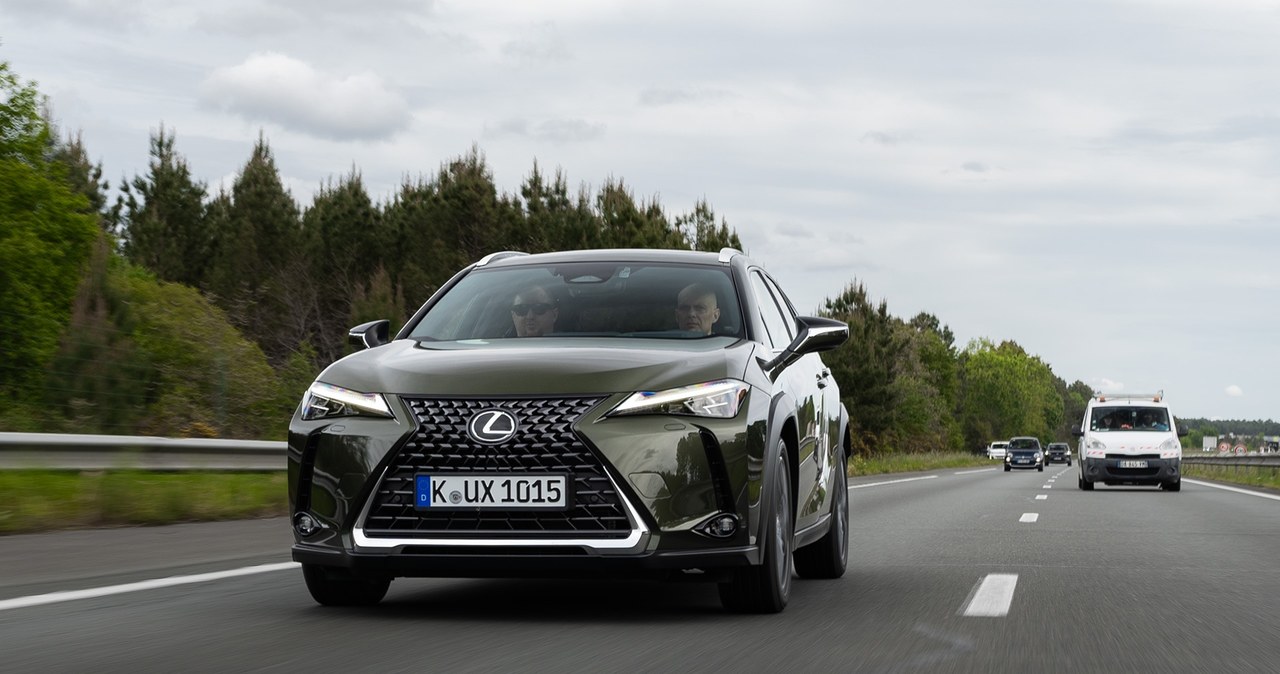 Nowy Lexus UX 300h FWD /Jan Guss-Gasiński