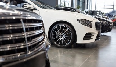 Nowy Mercedes tańszy niż Dacia. Niemcy tną ceny w Chinach