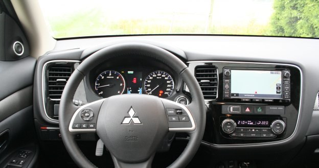 Nowy mitsubishi outlander /INTERIA.PL