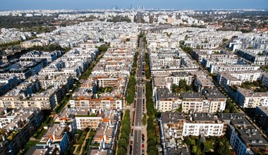 Nowy nietypowy park w Warszawie. Wygląda jak łańcuch DNA