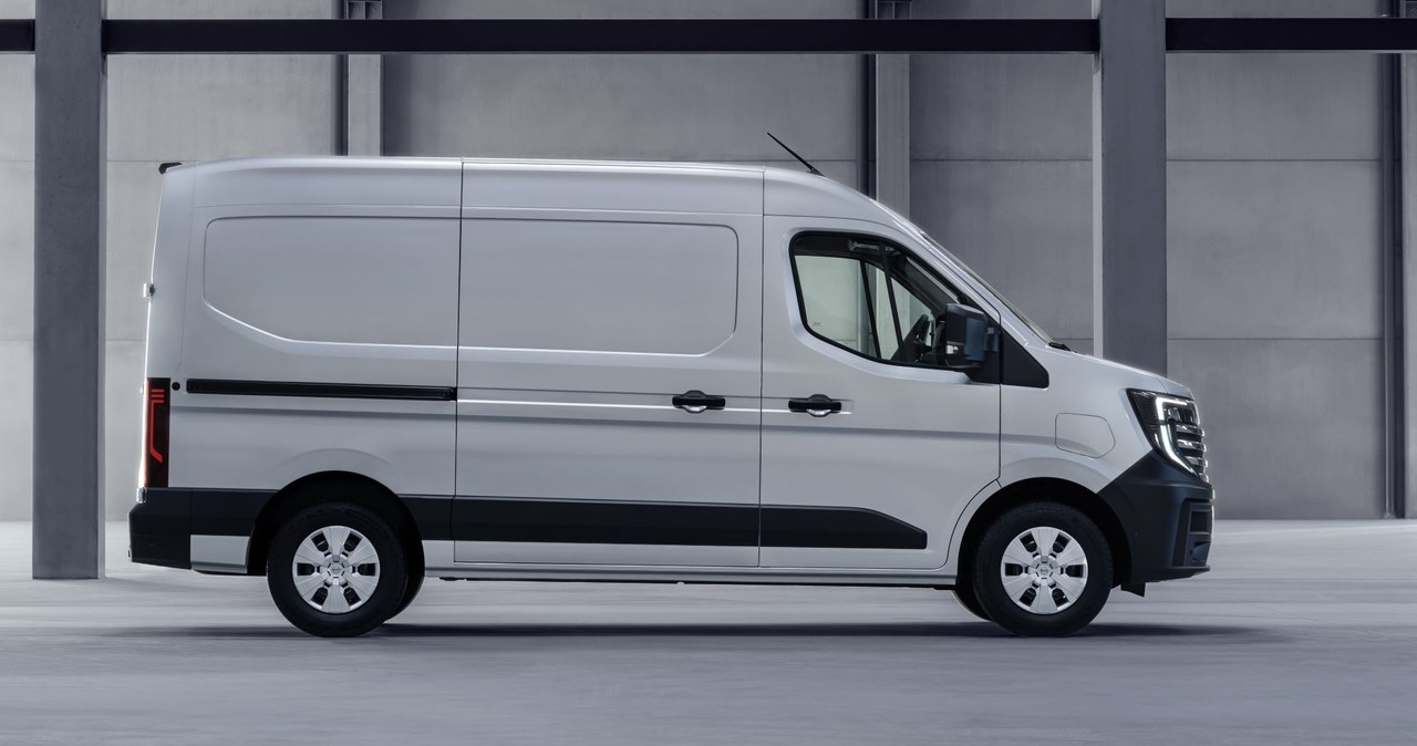 Nowy Nissan Interstar ma o 40 mm szersze boczne drzwi. /materiały prasowe