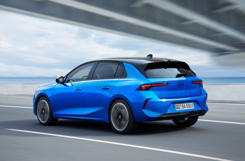 Nowy Opel Astra /materiały prasowe