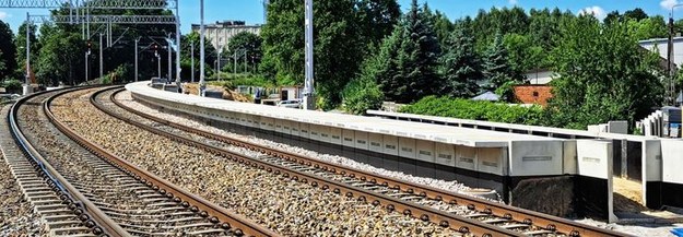 Nowy peron w Pabianicach /PKP PLK /Materiały prasowe
