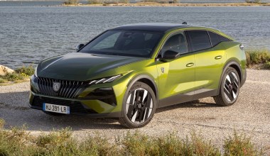Nowy Peugeot 408 już w Polsce. Więcej stylu, mniej spalania. A ceny? 