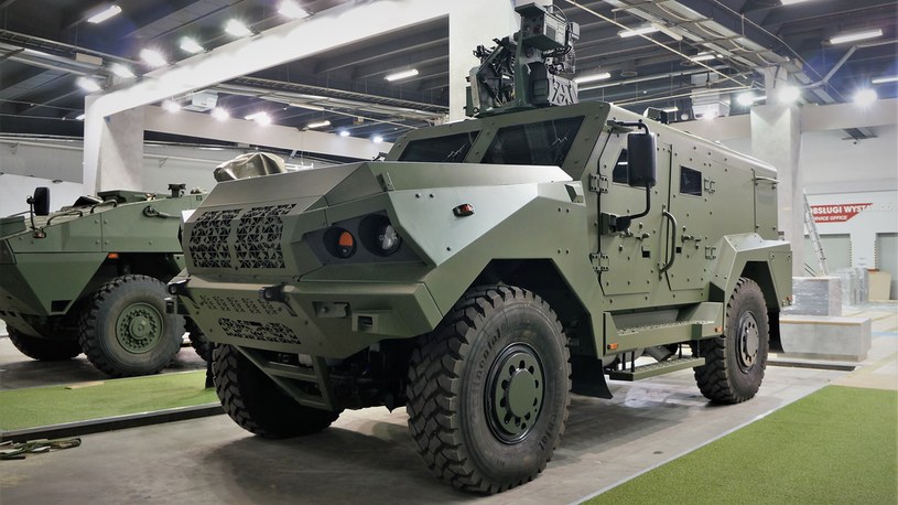 Nowy pojazd ma stać się bazą wielu konstrukcji specjalistycznych przeznaczonych zarówno dla Wojsk Rakietowych i Artylerii jak i Wojsk Specjalnych /PGZ Huta Stalowa Wola /materiały prasowe