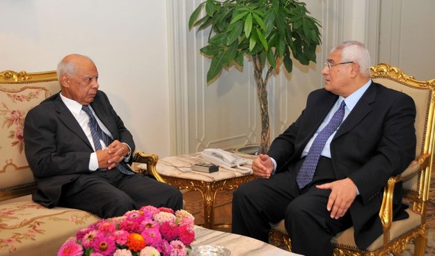 Nowy premier i prezydent Egiptu (z prawej) /EGYPTIAN PRESIDENCY/HANDOUT /PAP/EPA