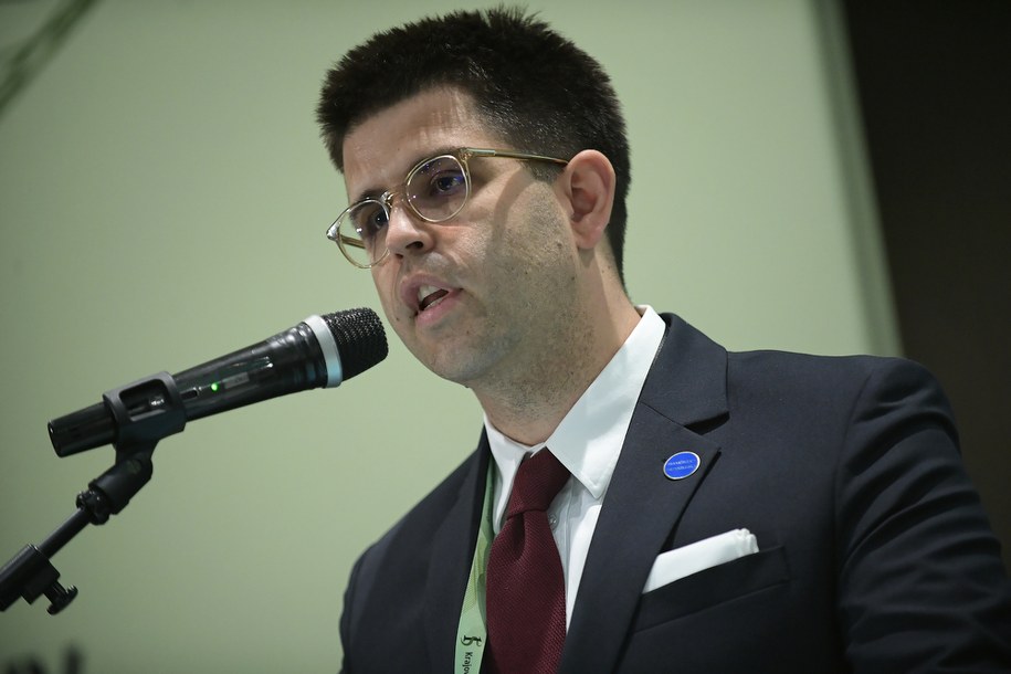 Nowy prezes Naczelnej Rady Lekarskiej Łukasz Jankowski na XV Krajowym Zjeździe Lekarzy /PAP/Marcin Obara /