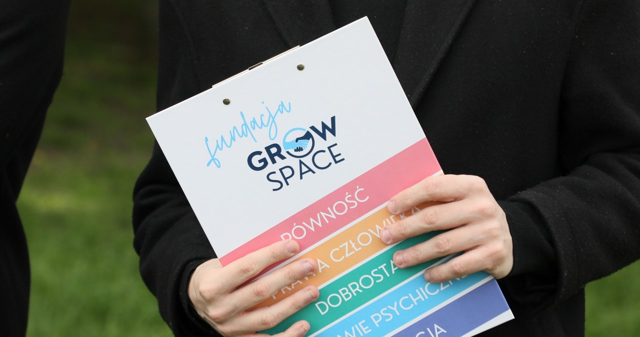 Nowy raport Fundacji GrowSPACE. Polacy żądają zmian /Dawid Wolski /East News