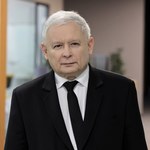 Nowy rząd z Kaczyńskim, budżet z deficytem i walka z antymaseczkowcami