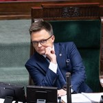 Nowy sondaż ciosem w Hołownię. Wyborcy PiS i PO mają to samo zdanie
