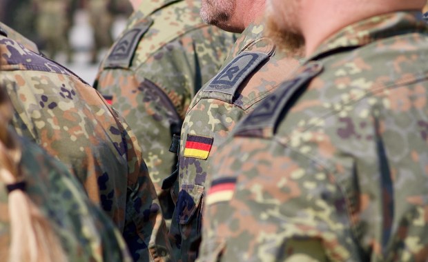 Nowy sondaż. Niemcy chcą do wojska