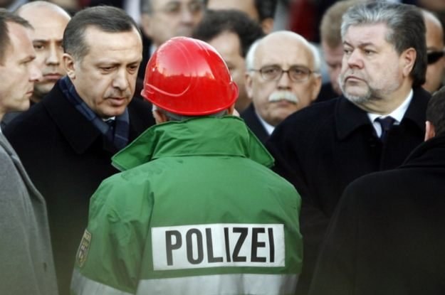 Nowy system Alcatel-Lucent wesprze m.in. policję. /AFP