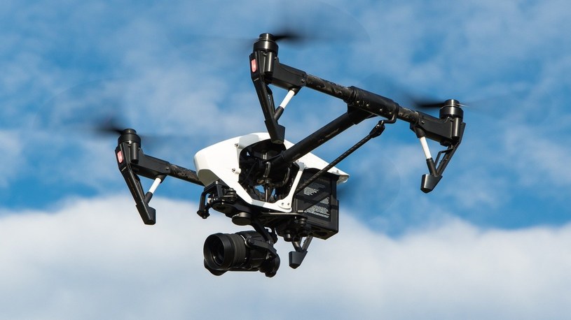 Nowy system ładowania dronów pozwala napełnić akumulatory w zaledwie 5 minut /Geekweek