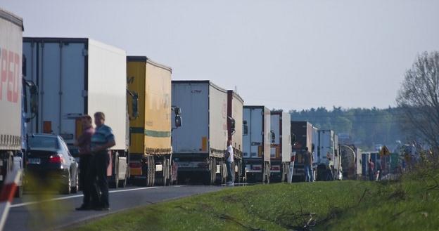 Nowy system opłat obejmie m.in. samochody ciężarowe / Fot: Mikołaj Zacharow /Reporter