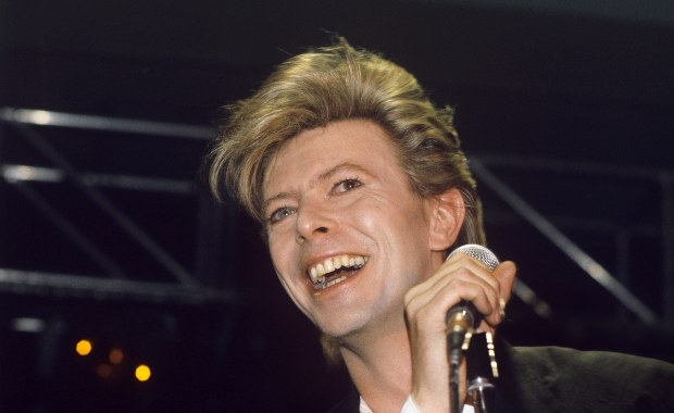 Nowy tydzień w kulturze: Musical Davida Bowiego. Premiera "Oszustów" w reżyserii Jana Englerta 