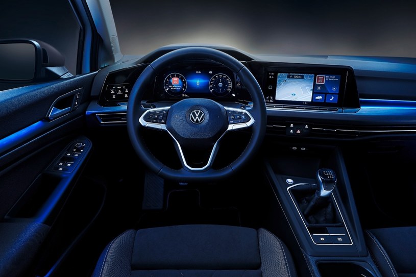 Nowy Volkswagen Golfa wyposażony jest w szereg nowoczesnych systemów łączności /materiały prasowe
