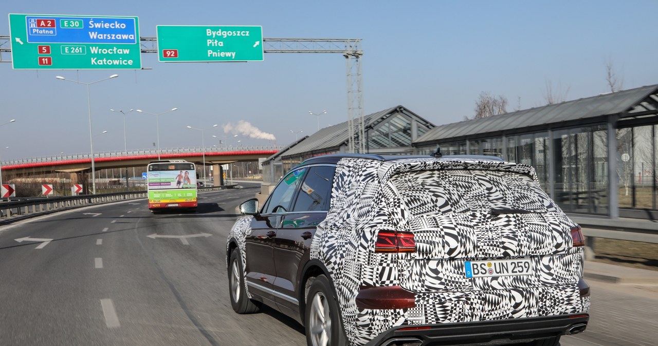 Nowy VW Touareg na polskich drogach /Informacja prasowa