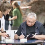 Nowy Wiedźmin nadchodzi. A Sapkowski śmieje się z twórcy Gry o tron