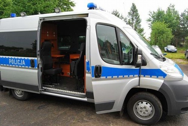 Nowy wóz policji /Policja