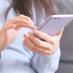 Nowy zakaz w szkołach od 1 września. Nauczycielom będzie łatwiej?