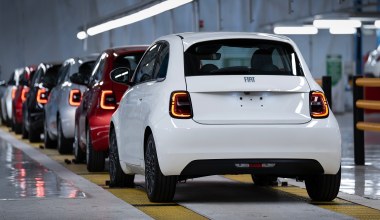 Nowymi autami nie przekroczysz 120 km/h. Pomysł na oszczędności 