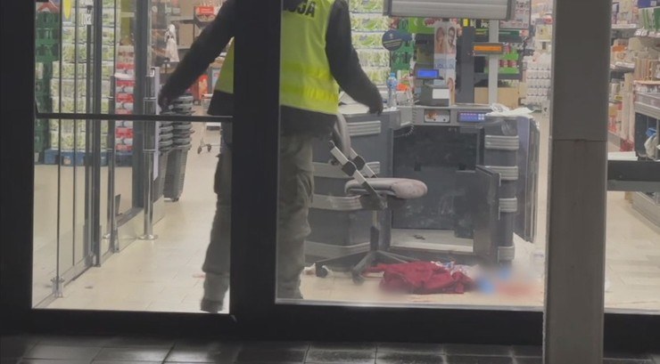 Nożownik, który napadł na sklep w Markach schwytany /Polsat News