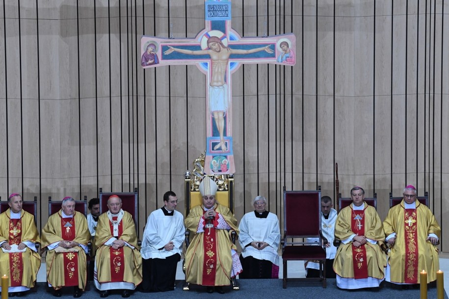 Nuncjusz Apostolski w Polsce, abp Salvatore Pennacchio podczas mszy za Ojczyznę w Świątyni Opatrzności Bożej /Jacek Turczyk /PAP