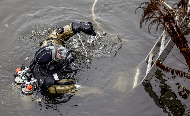 Nurkowie w akcji. Szukali zrabowanych skarbów z Drezna