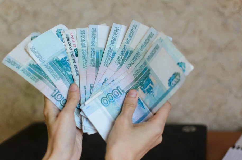 O 75 procent w ciągu roku wzrosła w Rosji średnia łapówka /Photoagency Interpress    /PAP