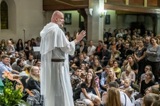O. Adam Szustak przyłącza się do apelu. "Grzesznicy i brudasy, nawracajcie się"
